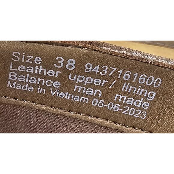 Dansko Brooks Ankle Platform Bootie Taupe Burnished Nubuck Women's 38 (7.5-8 US) - Picture 8 of 11